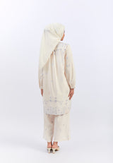Geela X Aurelie Hermansyah Yasmin Flower Cream Tunic | G.1729